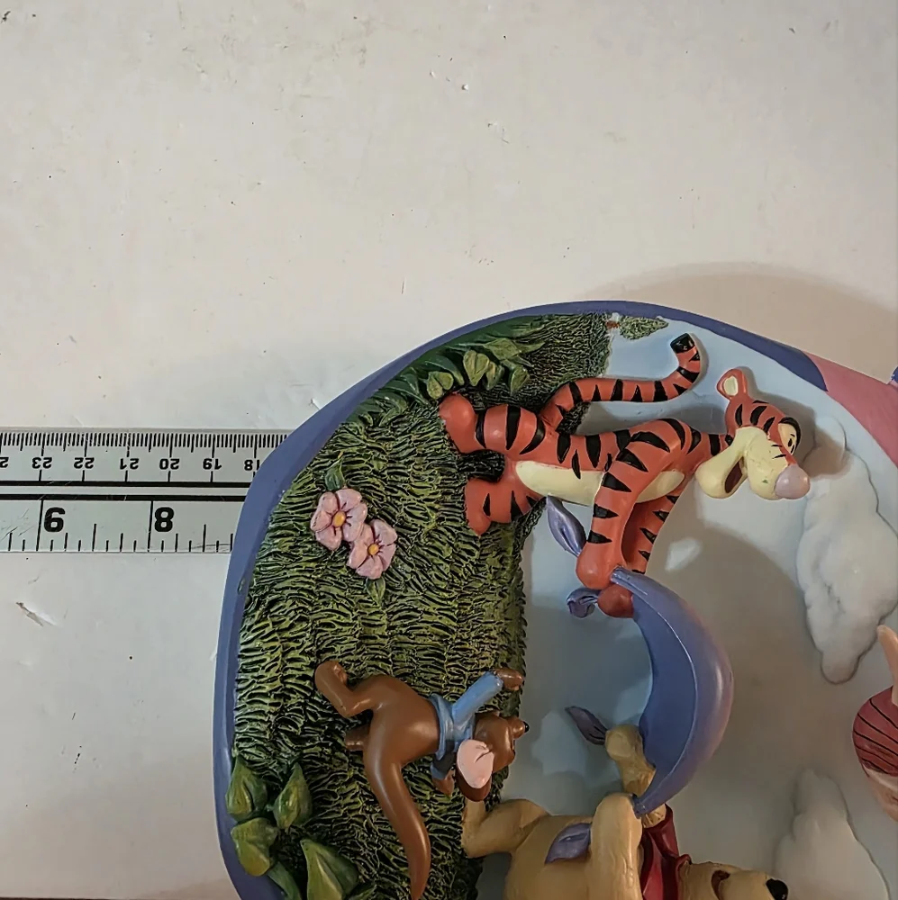 Disney 3D Hip Hip Poohray Decorative Plate Resin Bradford Exchange